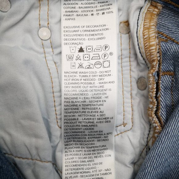 Levi's 501 Ladies Size 25/32 Button Front Distressed Light Wash Blue Jeans - Picture 7 of 16